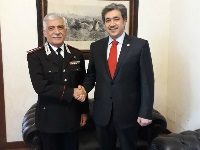 قائد الشرطة العسكرية في إقليم لمبارديا الإيطالي يجتمع مع قنصل قطر 