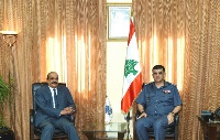 المدير العام لقوى الأمن الداخلي اللبناني يجتمع مع سفير قطر 