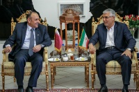 مسؤول إيراني يجتمع مع سفير قطر