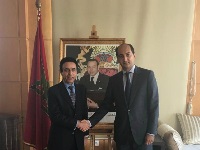 مسؤول مغربي يجتمع سفير قطر