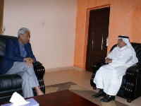 مسؤولان سودانيان يجتمعان مع سفير قطر 