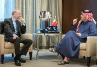 نائب رئيس مجلس الوزراء وزير الخارجية يجتمع مع رئيس مجموعة الأزمات الدولية