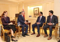 نائب رئيس مجلس الوزراء وزير الخارجية يجتمع مع مبعوث الرئيس الأمريكي لشؤون الرهائن، ومدير مجموعة الأزمات الدولية