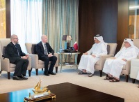 نائب رئيس مجلس الوزراء وزير الخارجية يجتمع مع مساعد الرئيس الأمريكي والممثل الخاص للمفاوضات الدولية