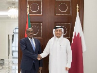 نائب رئيس مجلس الوزراء وزير الخارجية يجتمع مع وزير الخارجية السوداني