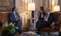 نائب رئيس مجلس الوزراء وزير الخارجية يجتمع مع وزير الخارجية الفرنسي