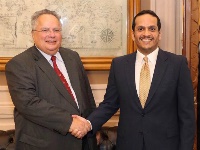 نائب رئيس مجلس الوزراء وزير الخارجية يجتمع مع وزير الخارجية اليوناني