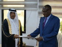 Sudanese Foreign Minister Receives Copy of Credentials of Qatar's Ambassador