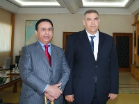 وزير الداخلية المغربي يجتمع مع سفير قطر