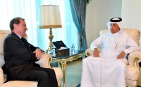وزير الدولة للشؤون الخارجية يجتمع مع السفير الفرنسي