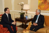 وزير الدولة للشؤون الخارجية يجتمع مع المفوض العام لـ/الأونروا/ ونائب رئيس وزراء كوسوفو
