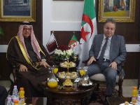 وزير السكن الجزائري يجتمع مع سفير قطر