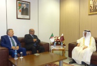 وزير الشؤون الخارجية الجزائري يجتمع مع سفير قطر