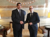 وزير الشؤون الخارجية بجمهورية سان مارينو يجتمع مع سفير دولة قطر