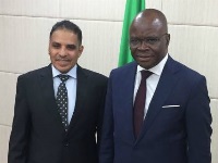 وزير خارجية بنين يجتمع مع سفير قطر