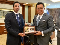وزير التنمية الحضرية والاسكان الماليزي يلتقي سفيرنا