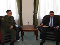 وزير الدفاع القيرغيزي يستقبل سفيرنا