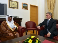 Macedonia President Meets Qatari Ambassador