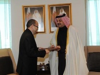HE Foreign Minister Receives Credentials of Tunisian Ambassador