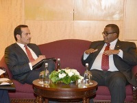 سعادة وزير الخارجية يجتمع مع رئيس الوزراء الصومالي