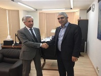 Greek Official Meets Qatari Ambassador