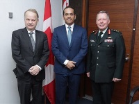 سعادة وزير الخارجية يلتقي رئيس الأركان ووكيل وزارة الدفاع الكنديين