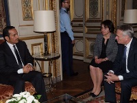 سعادة وزير الخارجية يجتمع مع نظيره الفرنسي