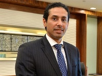 وزير السياحة والثقافة الماليزي يلتقي سفير قطر 