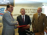 التوقيع في أنقرة على عقد مشروع إنشاء خط الخور السريع بقيمة إجمالية قدرها 7.6 مليار ريال