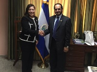 نائبة وزير التجارة في السلفادور تلتقي القائم بالأعمال القطري