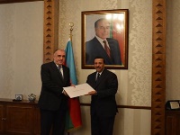 وزير خارجية أذربيجان يتسلم نسخة من أوراق اعتماد سفير قطر