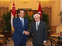 رئيس جمهورية سنغافورة يستقبل سعادة وزير الخارجية